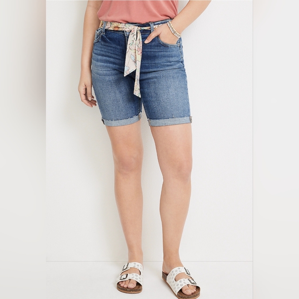 edgely Mid Rise Belted 8in Bermuda Short Size 18W Regular NWT!